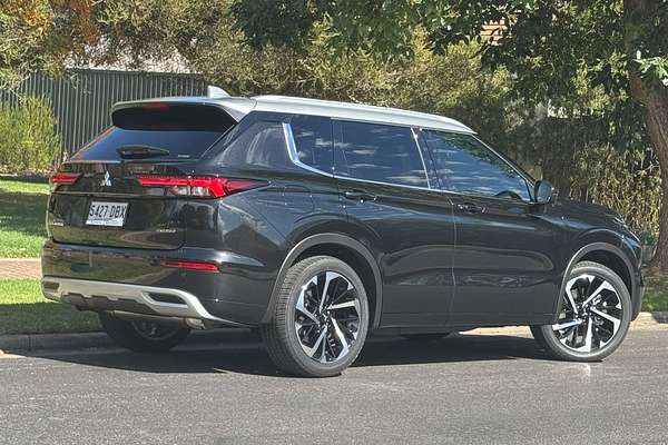 2024 Mitsubishi Outlander Exceed Tourer ZM
