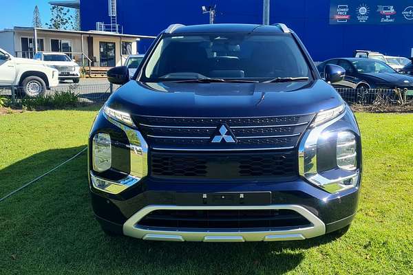 2023 Mitsubishi Outlander LS ZM