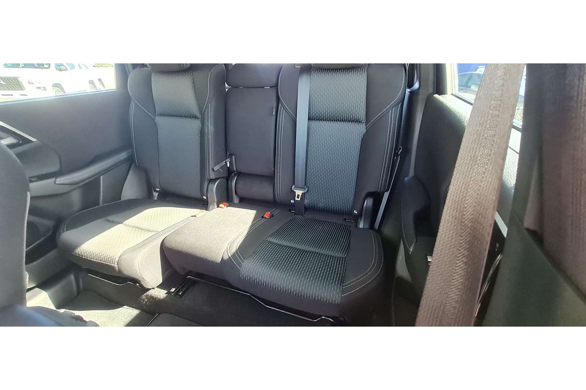 2023 Mitsubishi Outlander LS ZM