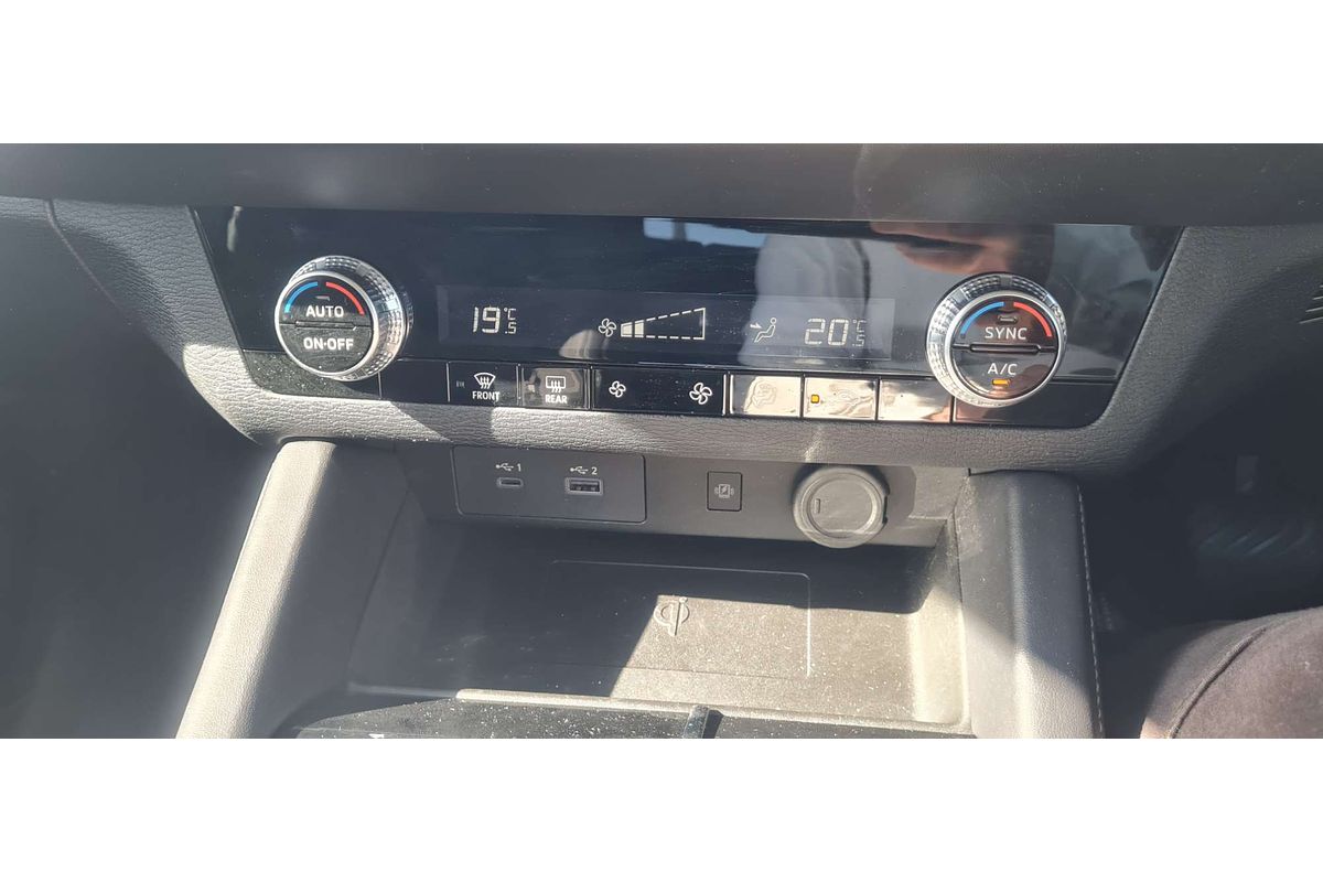 2023 Mitsubishi Outlander LS ZM