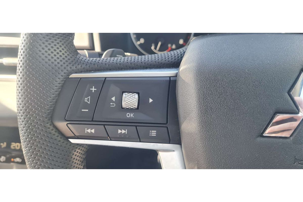 2023 Mitsubishi Outlander LS ZM