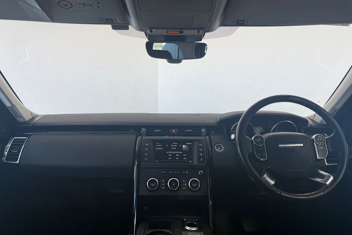 2016 Land Rover Discovery TD6 SE Series 5