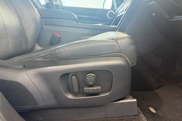 2016 Land Rover Discovery TD6 SE Series 5