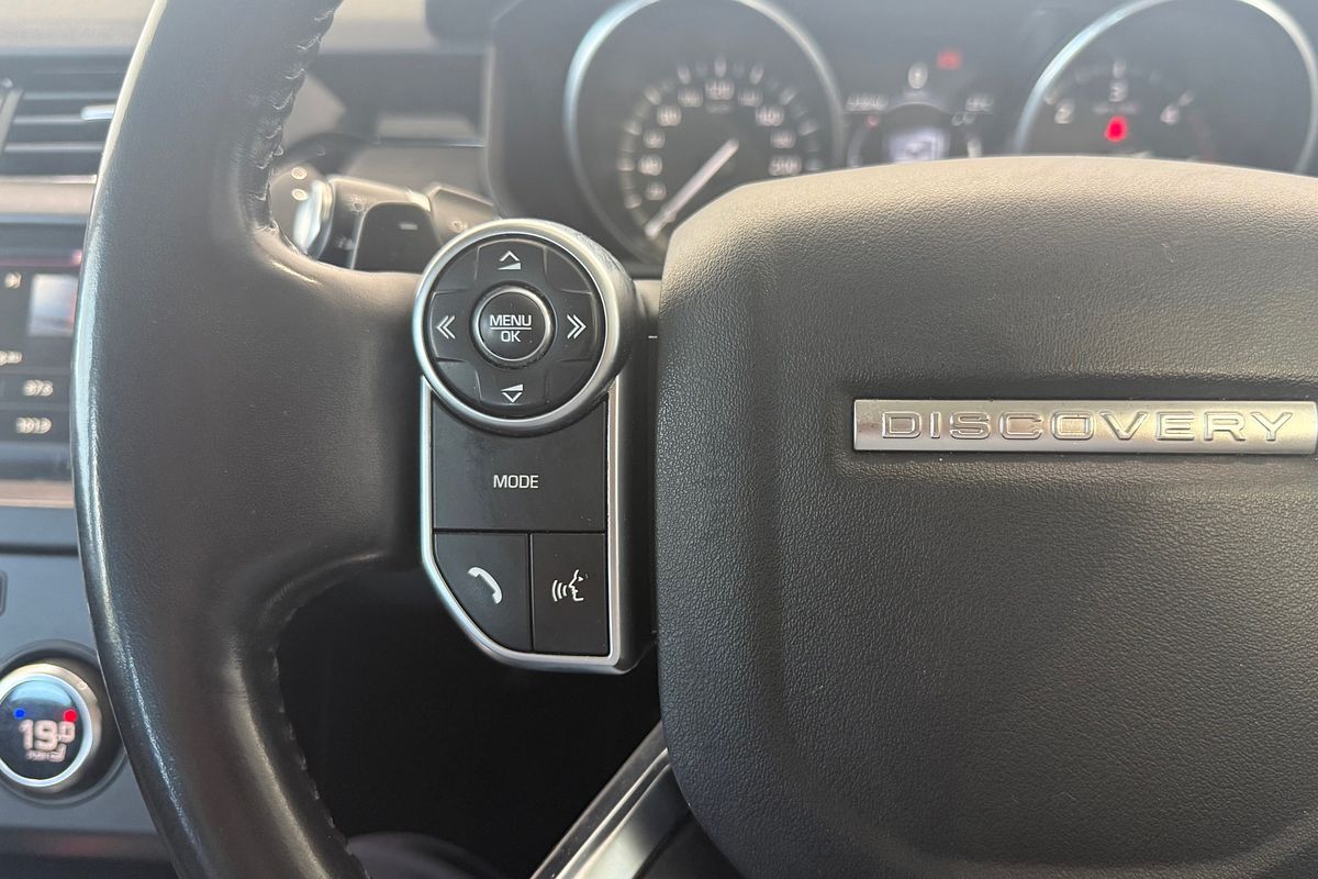 2016 Land Rover Discovery TD6 SE Series 5