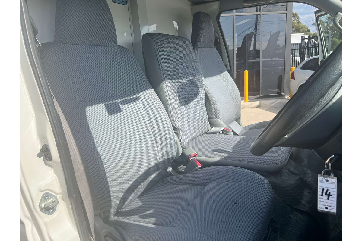 2006 Toyota Hiace  TRH201R LWB