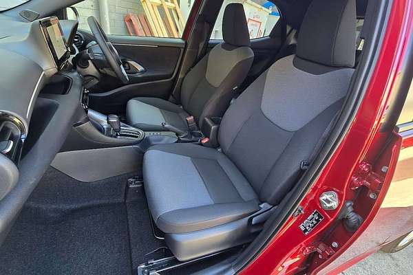 2024 Toyota Yaris SX Hybrid MXPH10R