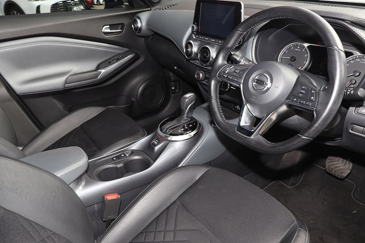 2020 Nissan JUKE ST-L F16