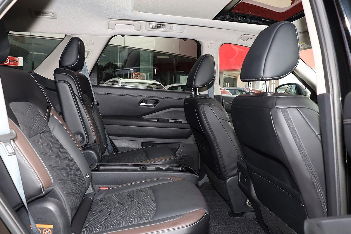 2024 Nissan Pathfinder Ti-L R53