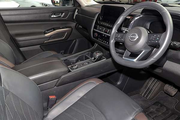 2024 Nissan Pathfinder Ti-L R53