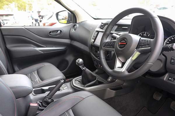 2024 Nissan Navara PRO-4X Warrior D23 4X4