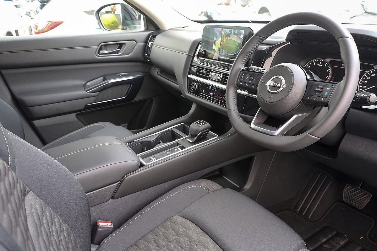 2025 Nissan Pathfinder ST-L R53