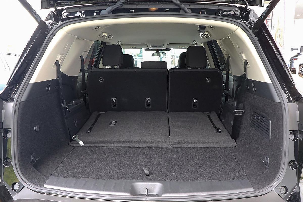 2025 Nissan Pathfinder ST-L R53