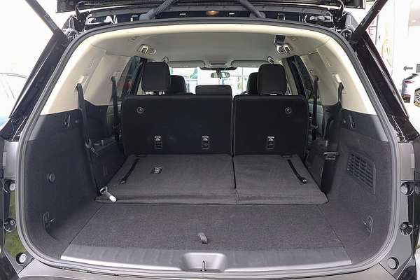 2025 Nissan Pathfinder ST-L R53