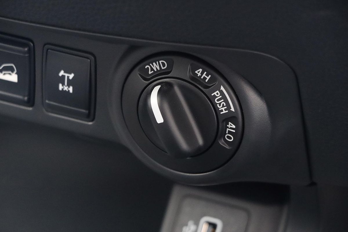 2024 Nissan Navara PRO-4X Warrior D23 4X4