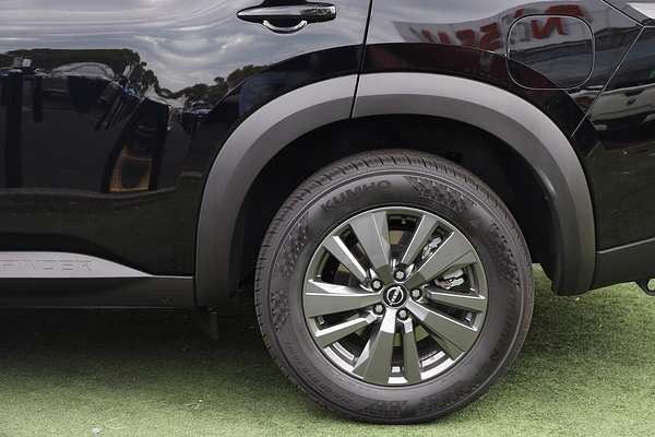 2025 Nissan Pathfinder ST-L R53