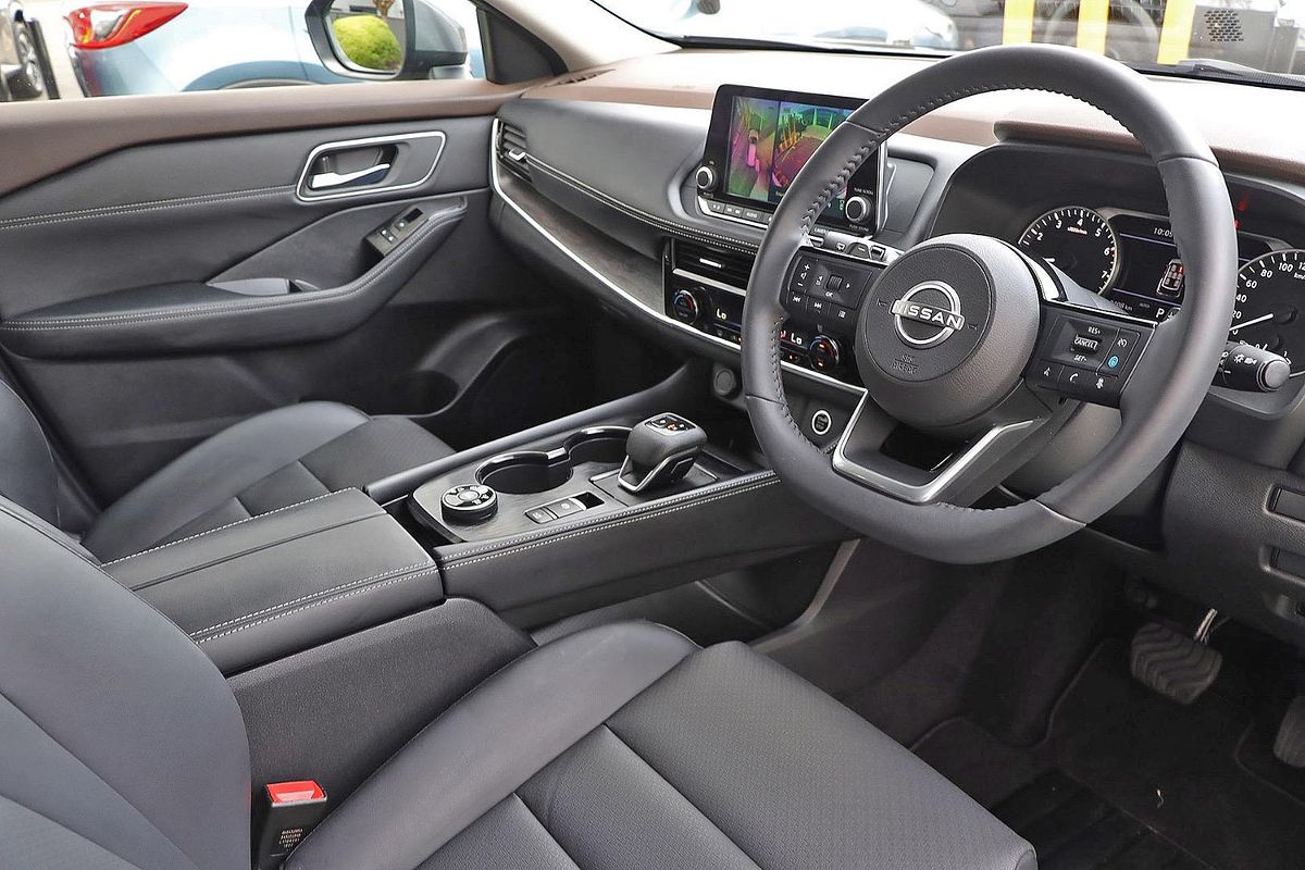 2024 Nissan X-TRAIL ST-L T33