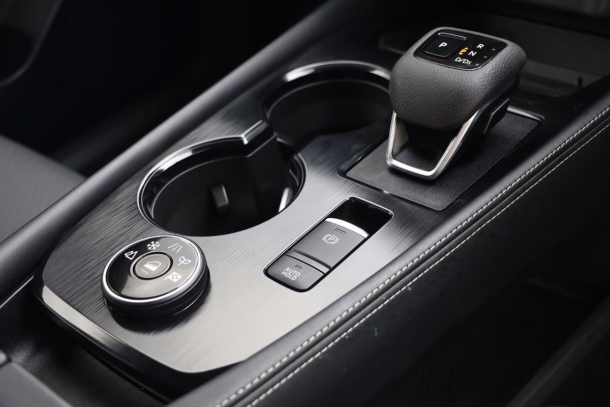 2024 Nissan X-TRAIL ST-L T33