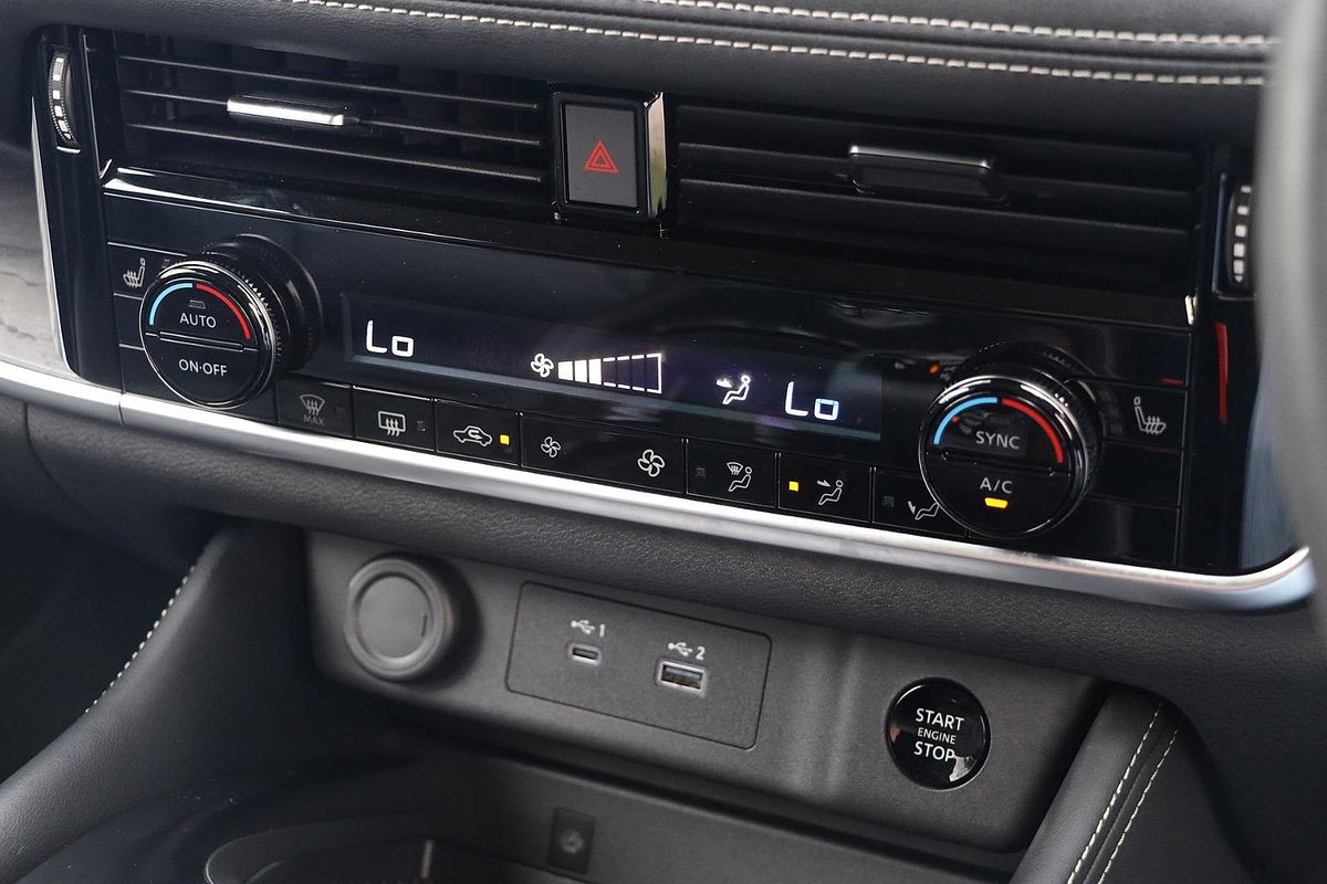 2024 Nissan X-TRAIL ST-L T33