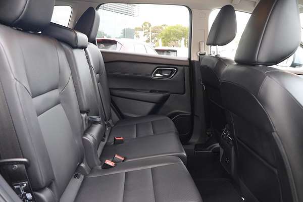 2024 Nissan X-TRAIL ST-L T33