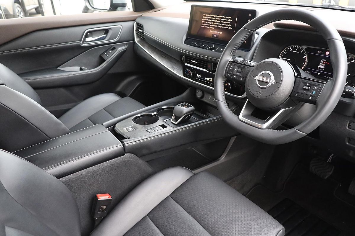 2024 Nissan X-TRAIL ST-L T33