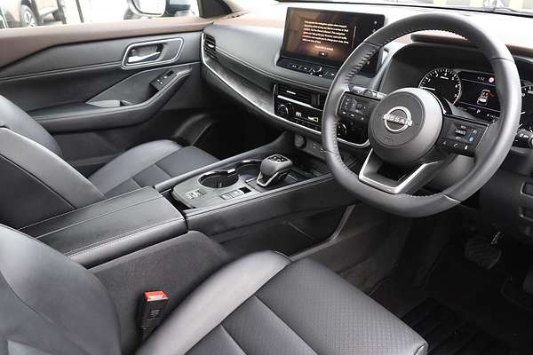 2024 Nissan X-TRAIL ST-L T33