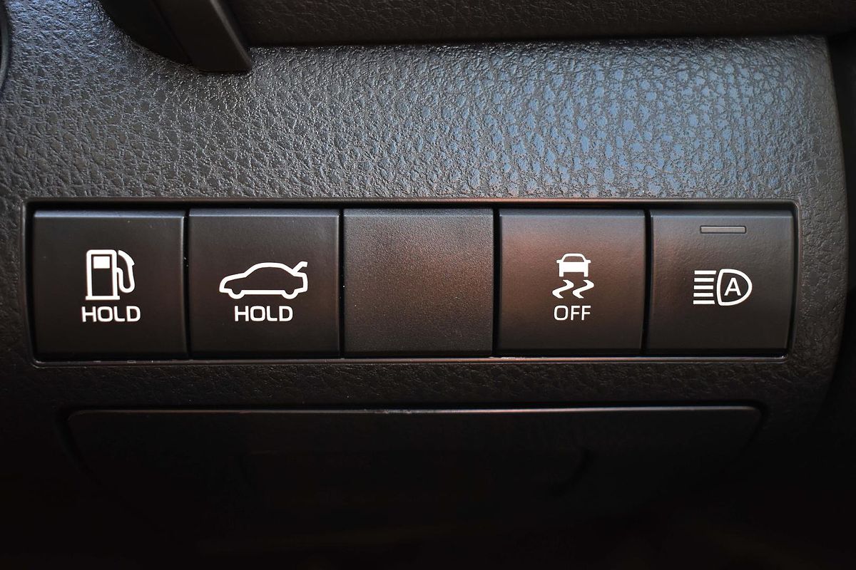 2024 Toyota Camry Ascent AXVH70R