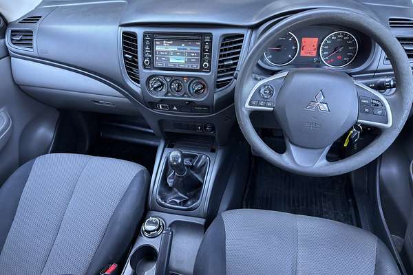 2017 Mitsubishi Triton GLX MQ 4X4