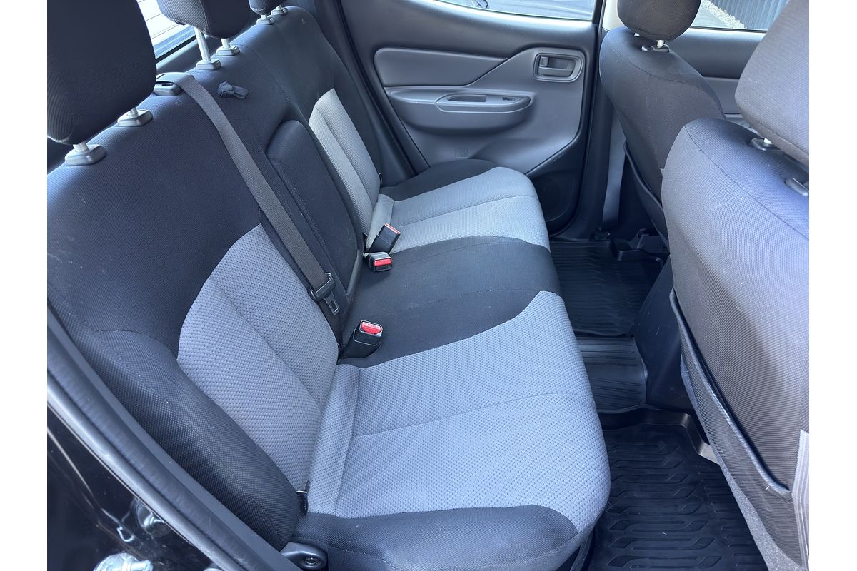 2017 Mitsubishi Triton GLX MQ 4X4