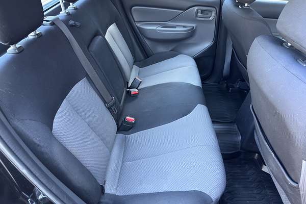 2017 Mitsubishi Triton GLX MQ 4X4