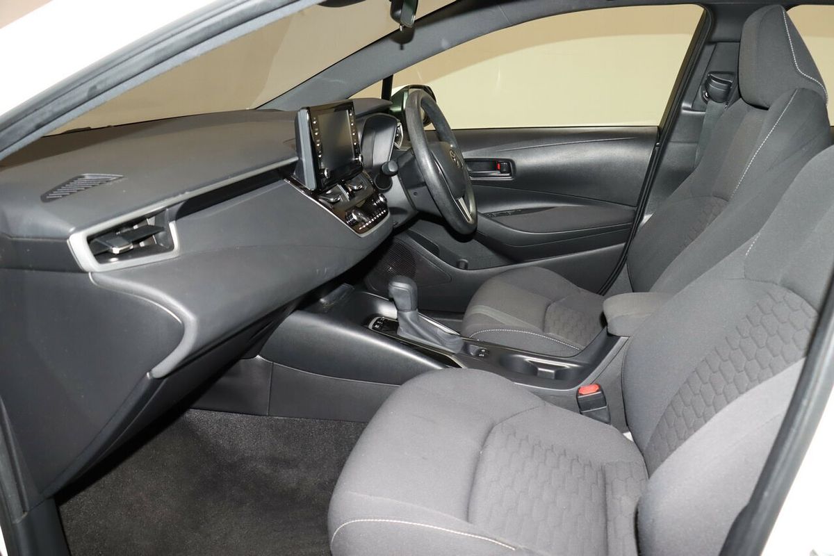2018 Toyota Corolla Ascent Sport Hybrid ZWE211R