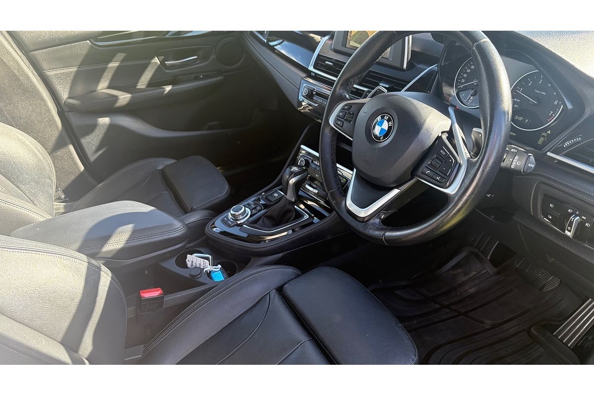 2015 BMW 225i Active Tourer Sport Line F45
