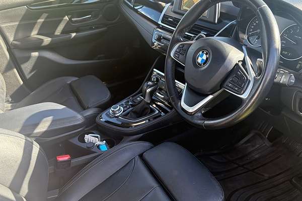 2015 BMW 225i Active Tourer Sport Line F45