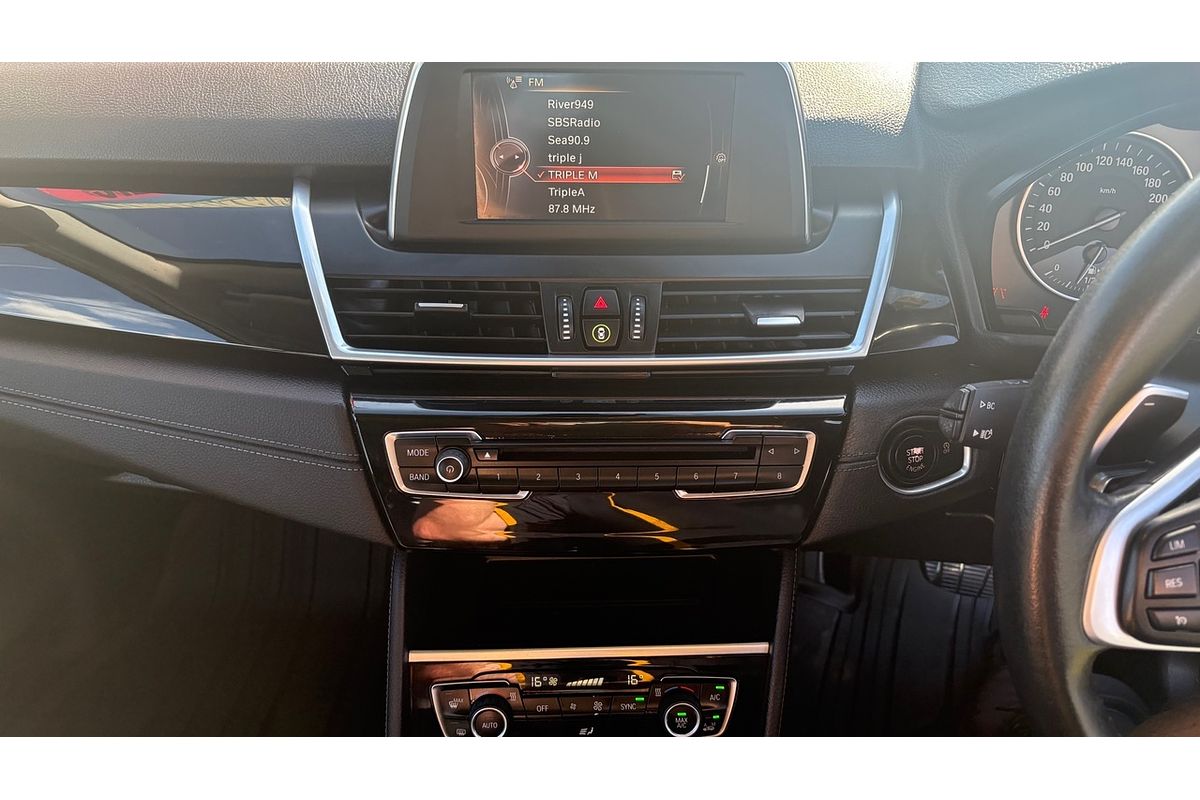 2015 BMW 225i Active Tourer Sport Line F45