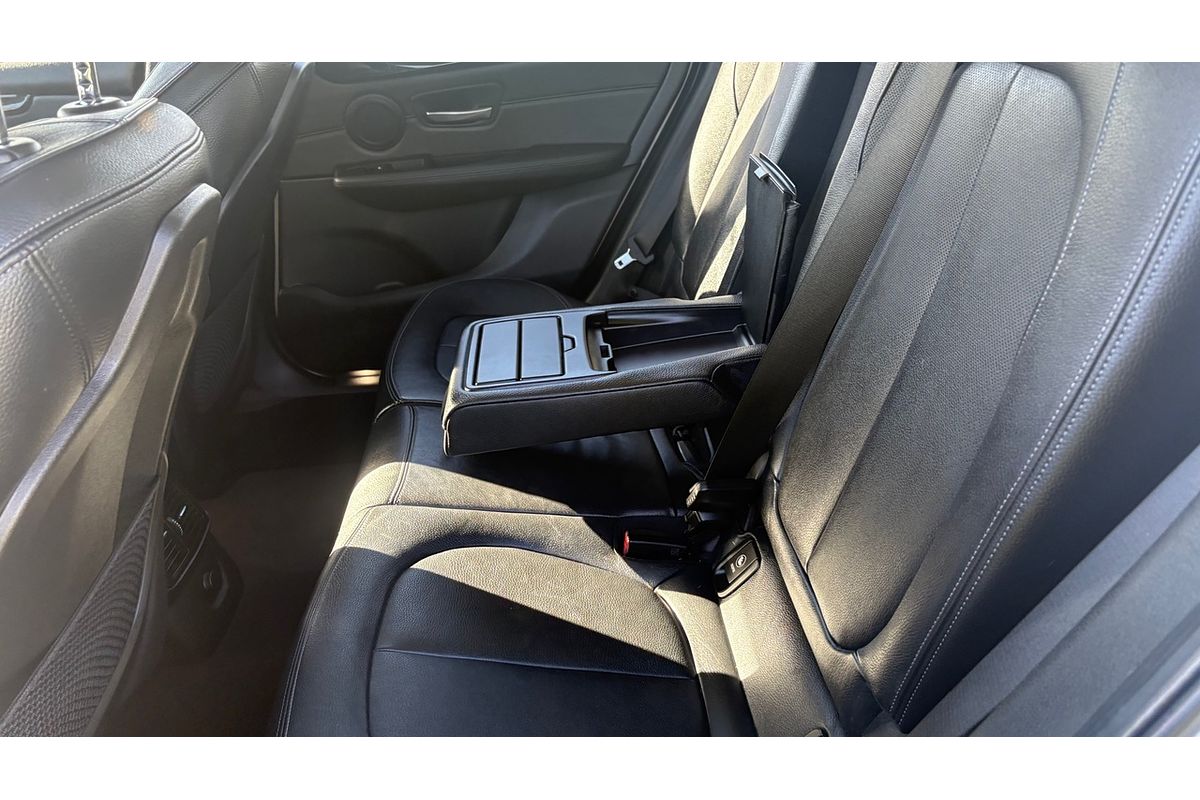 2015 BMW 225i Active Tourer Sport Line F45