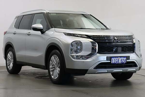 2024 Mitsubishi Outlander LS ZM