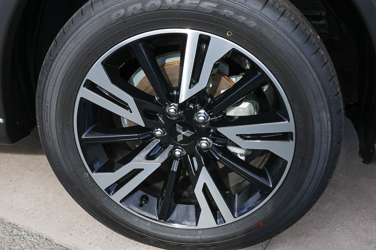 2024 Mitsubishi Eclipse Cross LS YB