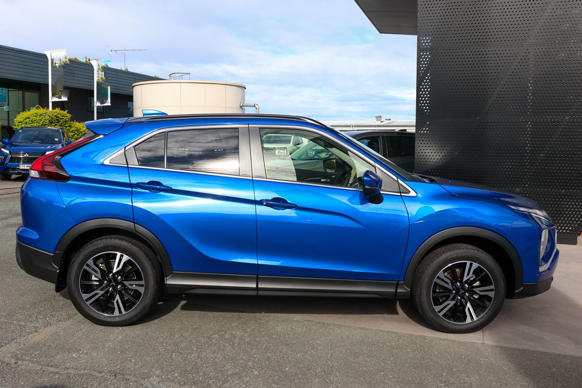 2024 Mitsubishi Eclipse Cross LS YB