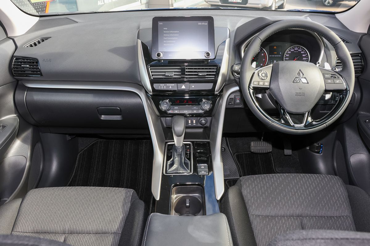 2024 Mitsubishi Eclipse Cross LS YB