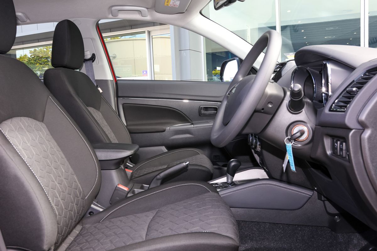 2024 Mitsubishi ASX ES XD