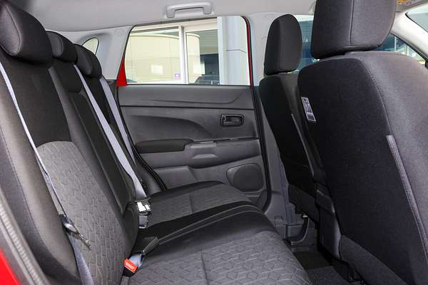 2024 Mitsubishi ASX ES XD
