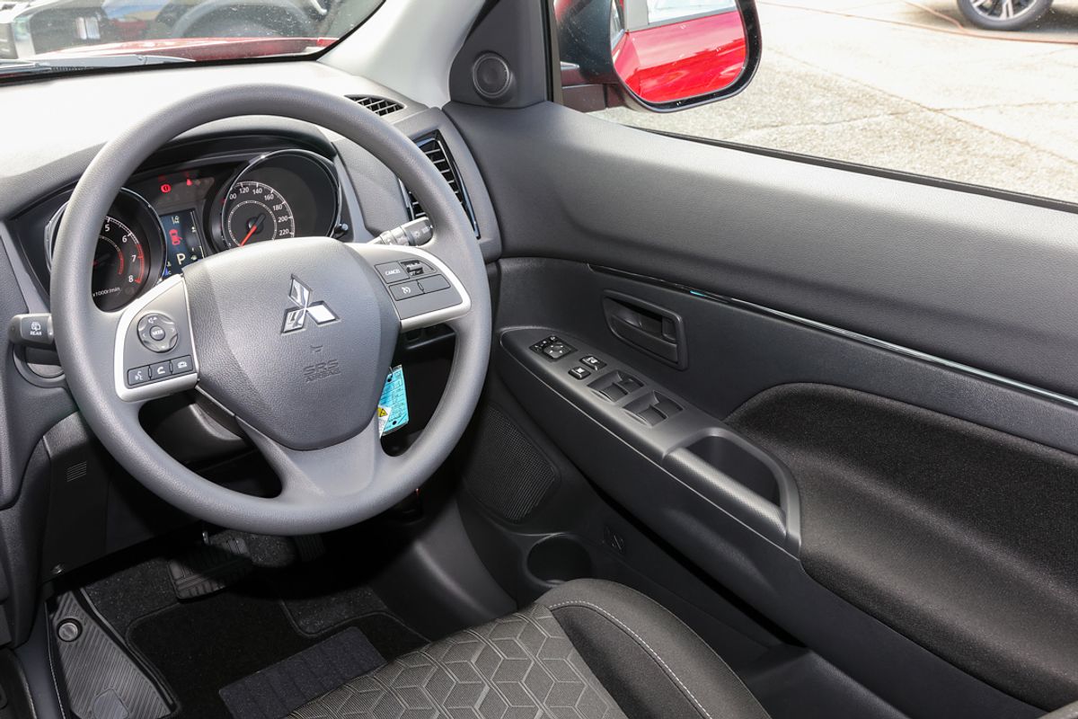 2024 Mitsubishi ASX ES XD
