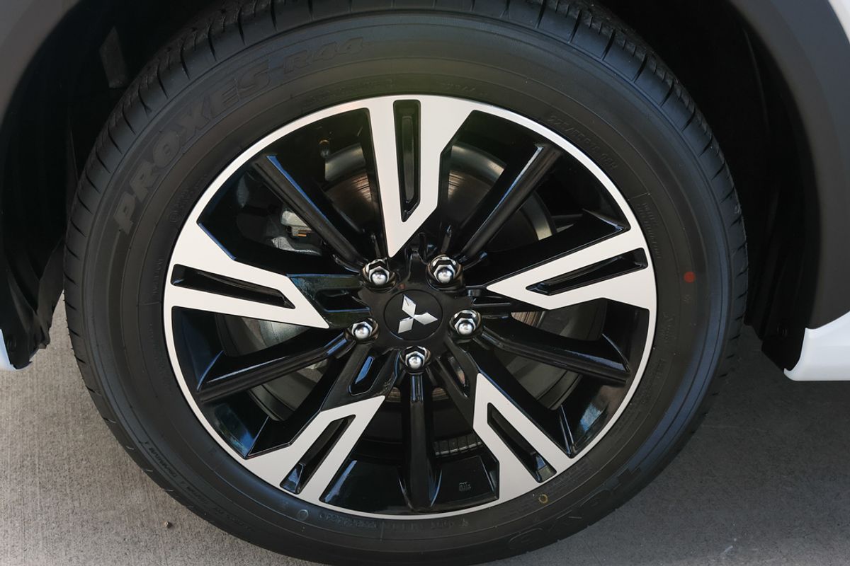 2024 Mitsubishi Eclipse Cross Exceed YB