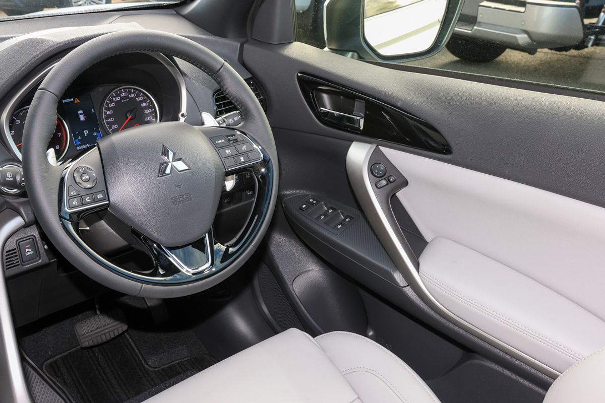 2024 Mitsubishi Eclipse Cross Exceed YB