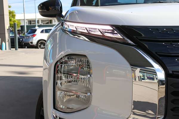 2024 Mitsubishi Outlander Black Edition ZM