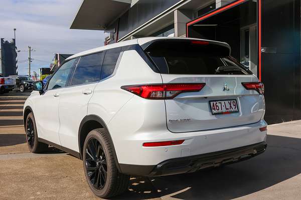 2024 Mitsubishi Outlander Black Edition ZM