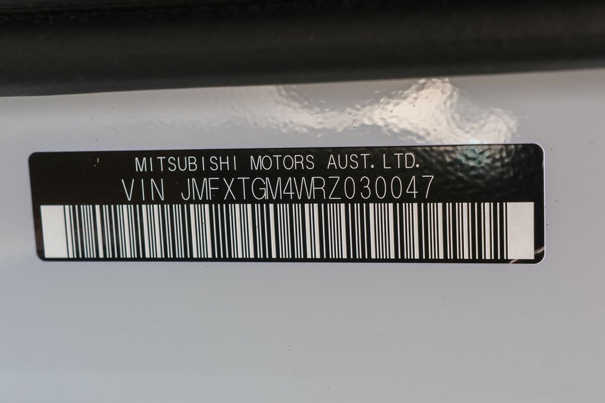 2024 Mitsubishi Outlander Black Edition ZM