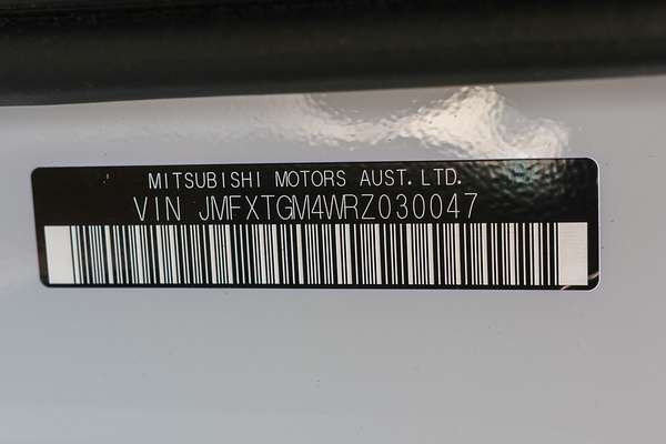 2024 Mitsubishi Outlander Black Edition ZM