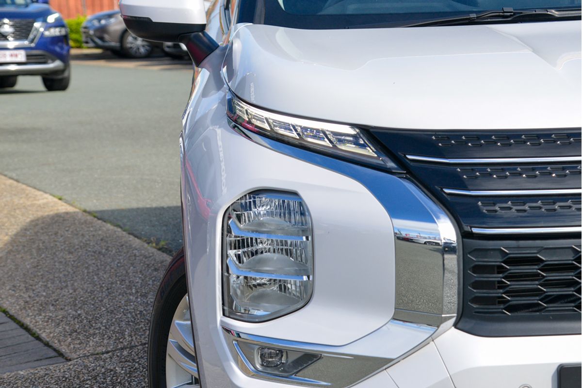 2022 Mitsubishi Outlander LS ZM