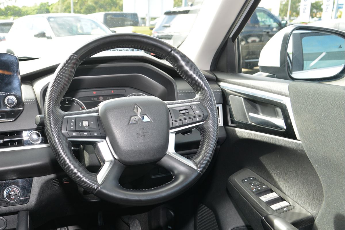 2022 Mitsubishi Outlander LS ZM