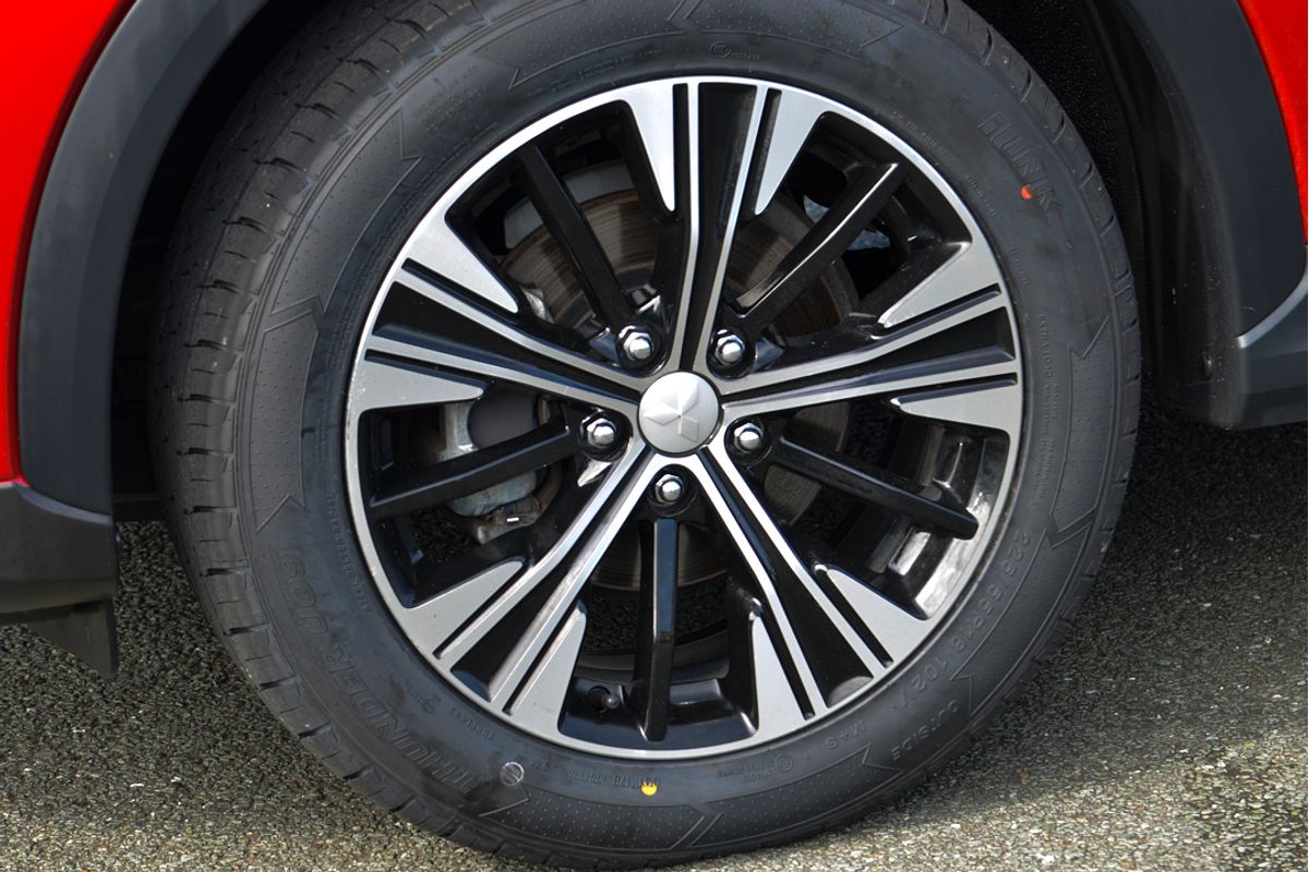 2018 Mitsubishi Eclipse Cross LS YA